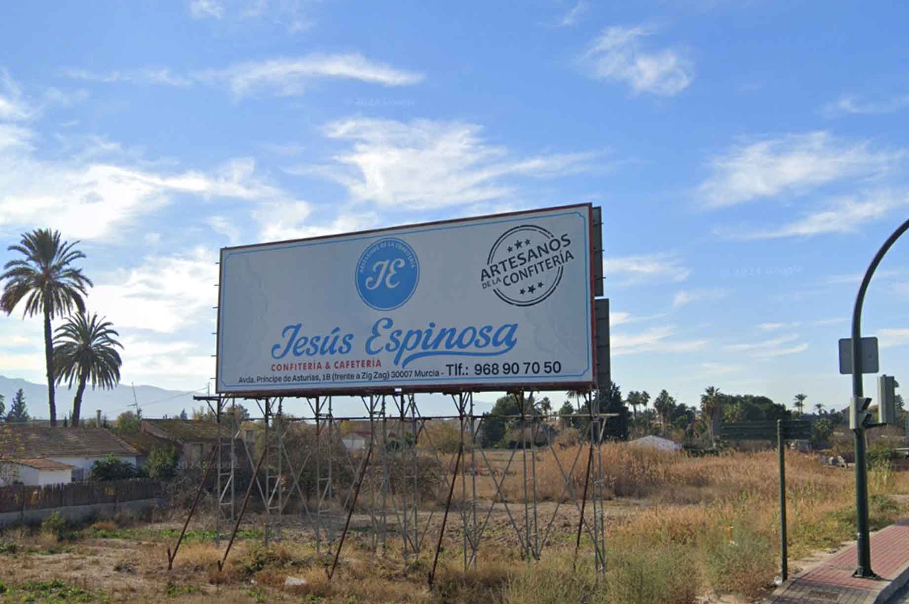 Anunciate en vallas de publicidad de Murcia